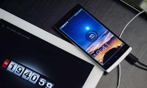 睡覺手機充電易胖？來張防藍光膜吧